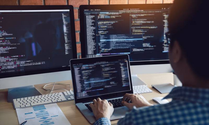 数据科学选型：R与Python如何赋能常宁市网站建设？
